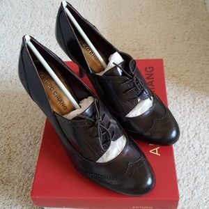 Arturo Chiang Oxford Pumps
